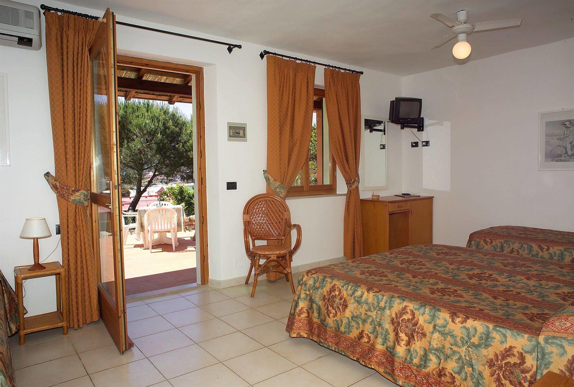 Hotel Danila Portoferraio Buitenkant foto